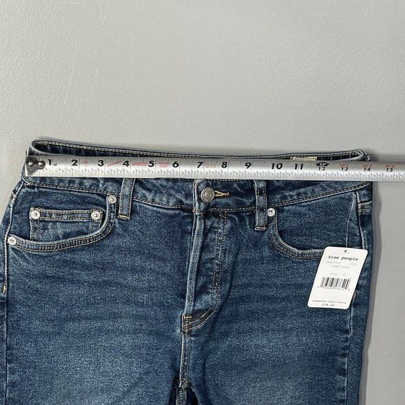 Free People Cadet Blue Women's Size 26 Distressed High Rise jean Shorts - Picture 3 of 8